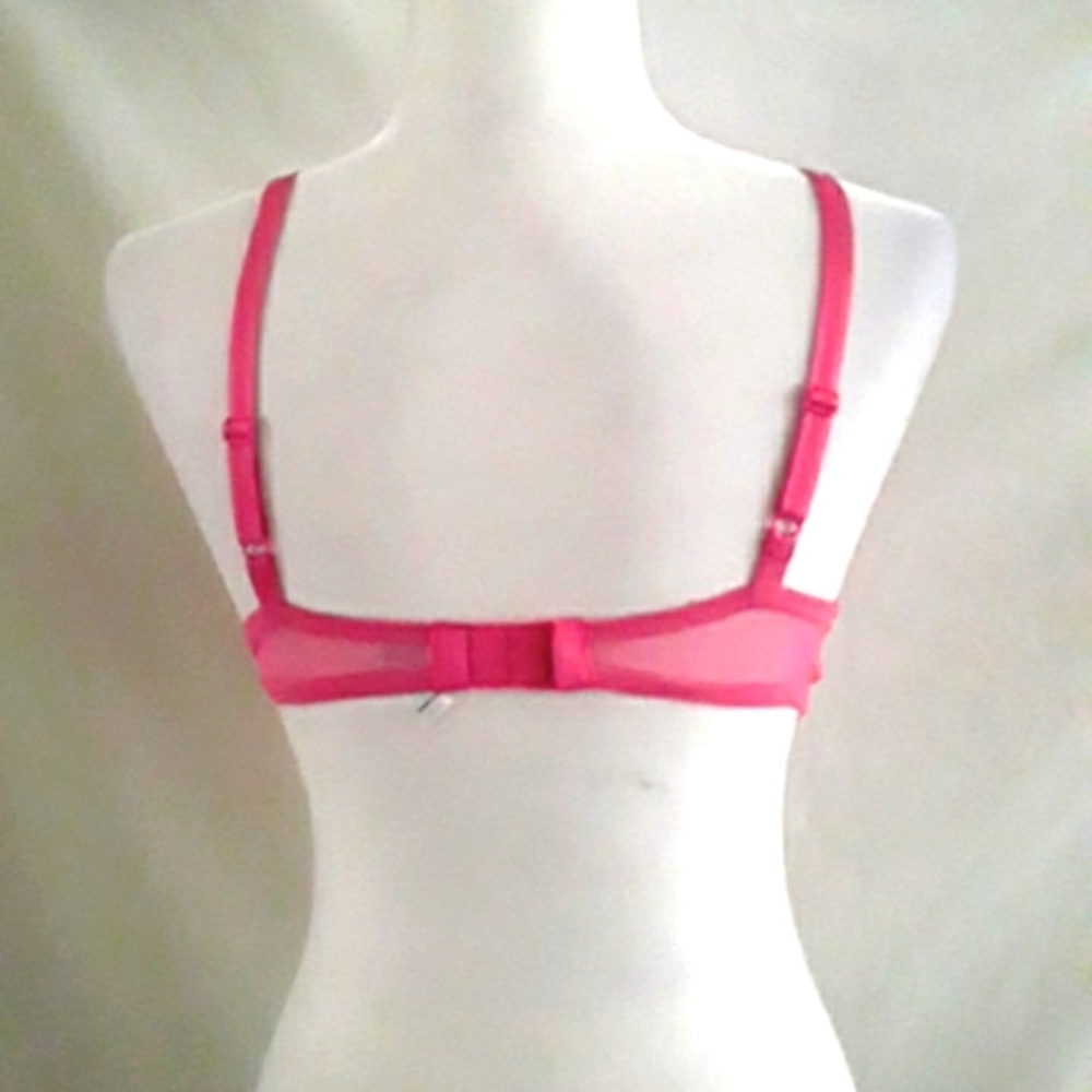 Wonderbra - Picture 5 of 10